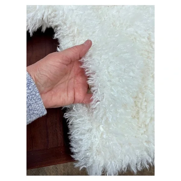 Donna Salyers Fabulous-Furs White Faux Fur Jacket - Size Small​